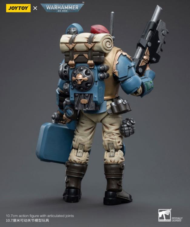 JOYTOY Warhammer 40k - Astra Militarum Tempestus Scions Command Squad 55th Kappic Eagles Medic