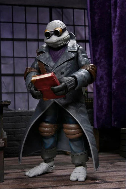 Universal Monsters x Teenage Mutant Ninja Turtles - Ultimate Donatello as The Invisible Man