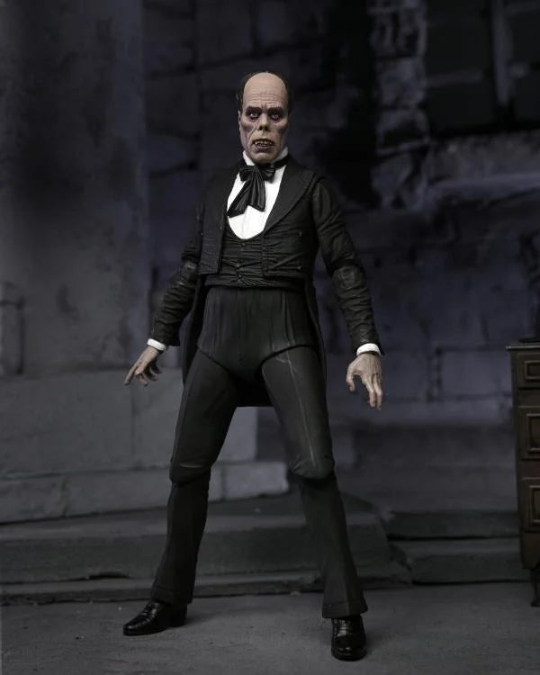 Universal Monsters Ultimate - The Phantom of the Opera Figure