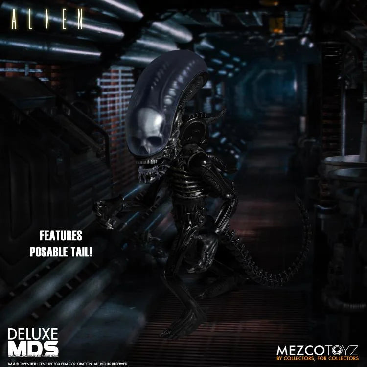 Mezco Designer Series - Deluxe Alien Set