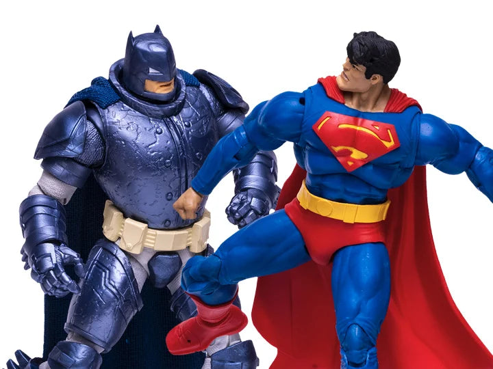 Batman: The Dark Knight Returns DC Multiverse - Superman vs. Armored Batman Two-Pack