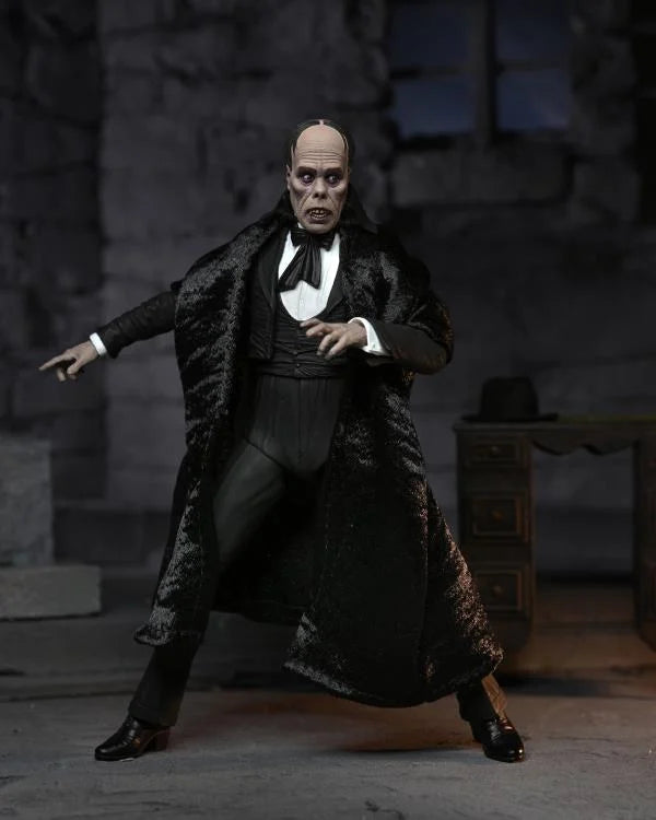 Universal Monsters Ultimate - The Phantom of the Opera Figure