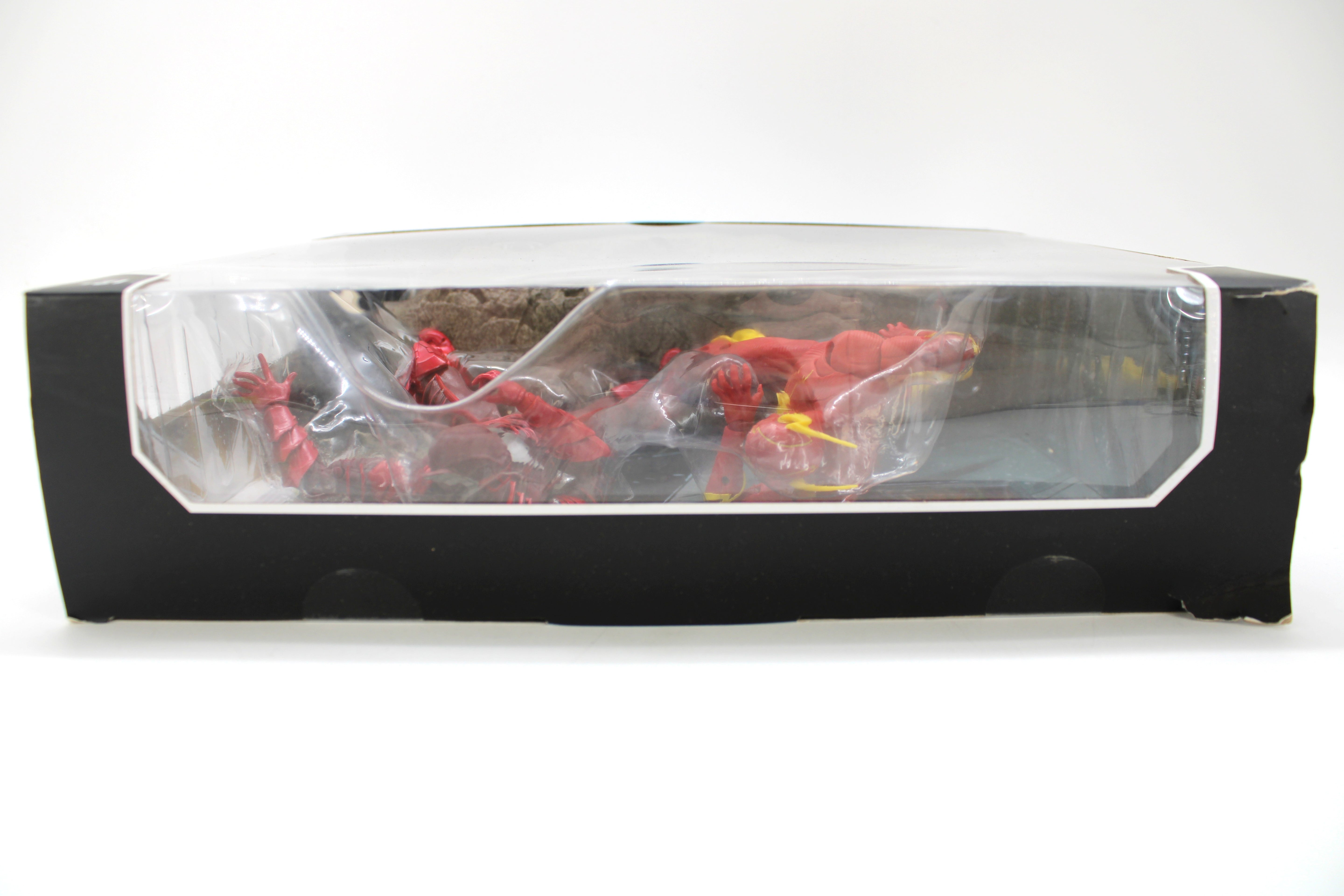 Flash & Batman Earth -52 DC Multiverse Two-Pack — Bottom View Through Acetate Window