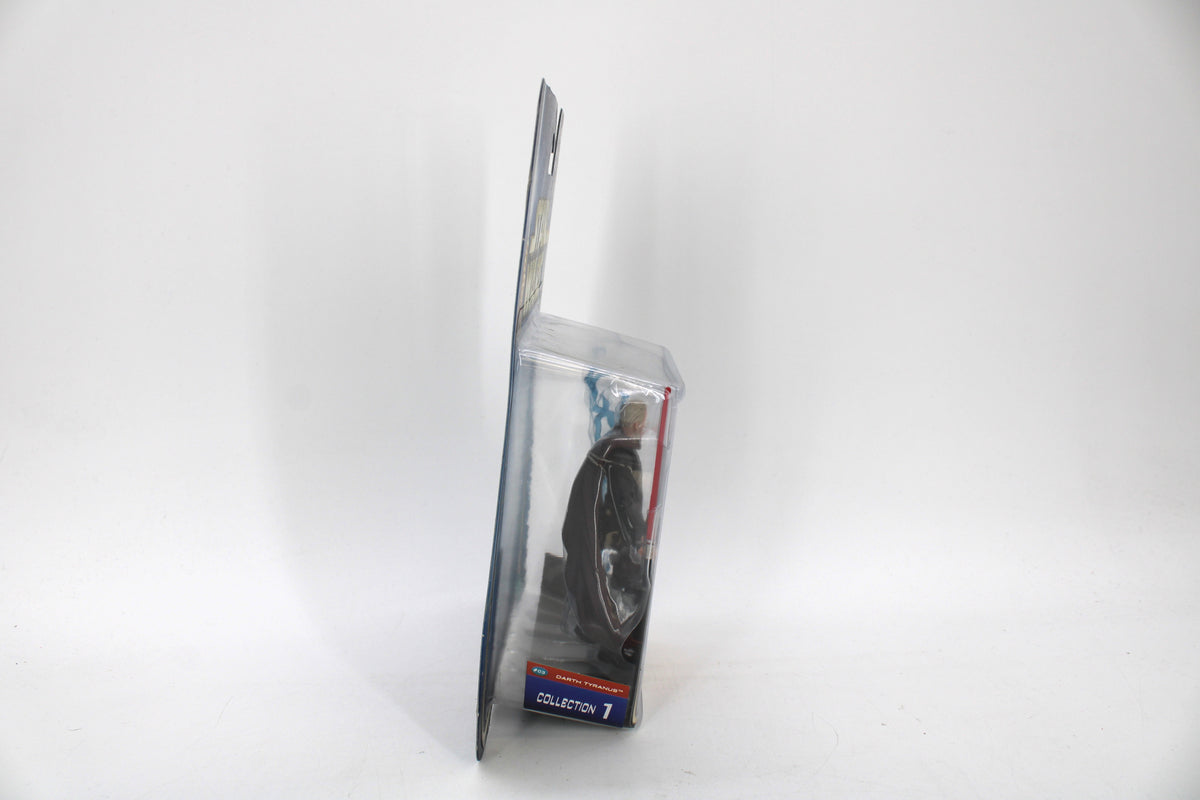 Darth Tyranus Star Wars AOTC Saga 2002 3.75-Inch Carded Figure — Side View Collection 1 Spine
