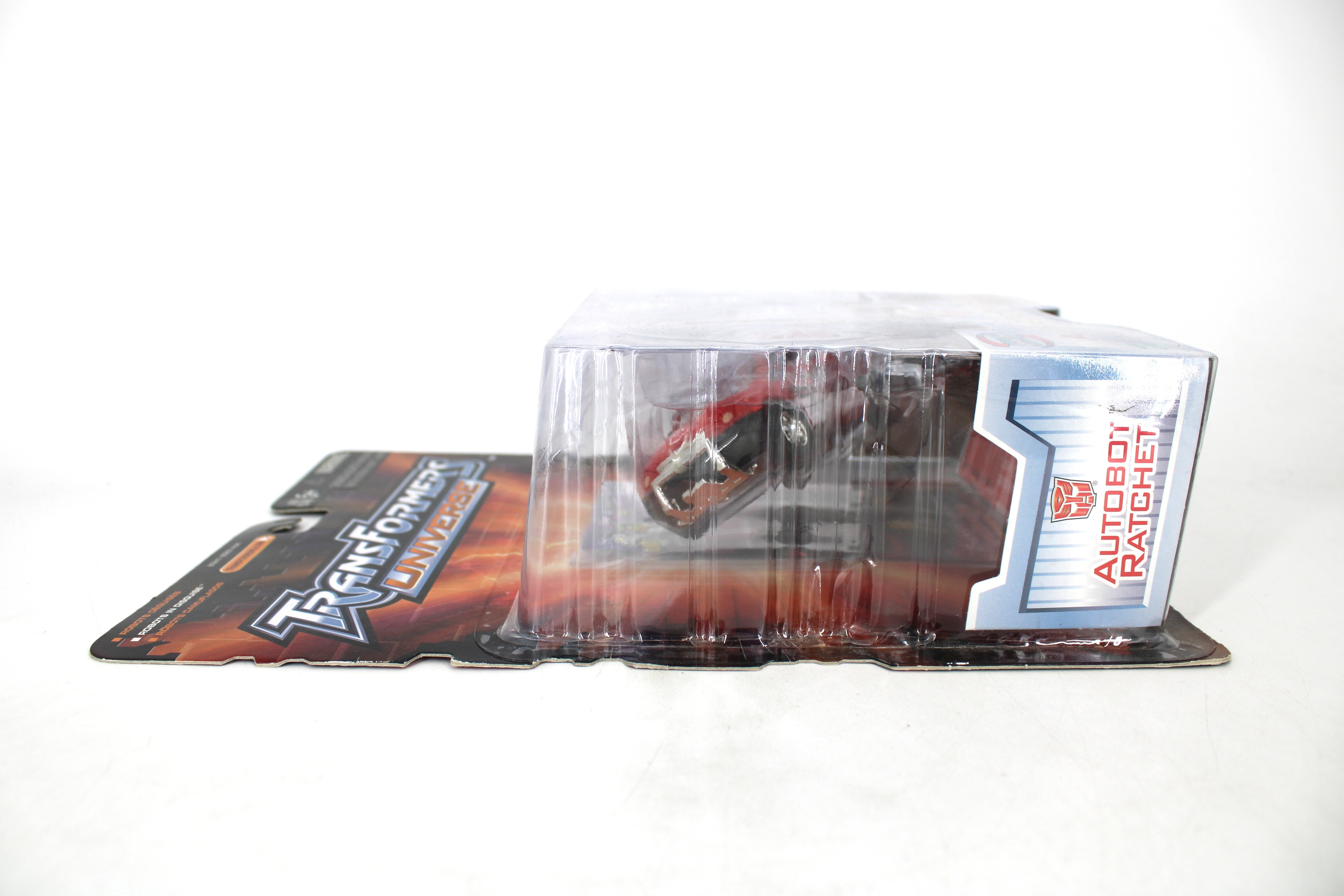 Autobot Ratchet Transformers Universe 1.0 Machine Robot Rescue — Side View