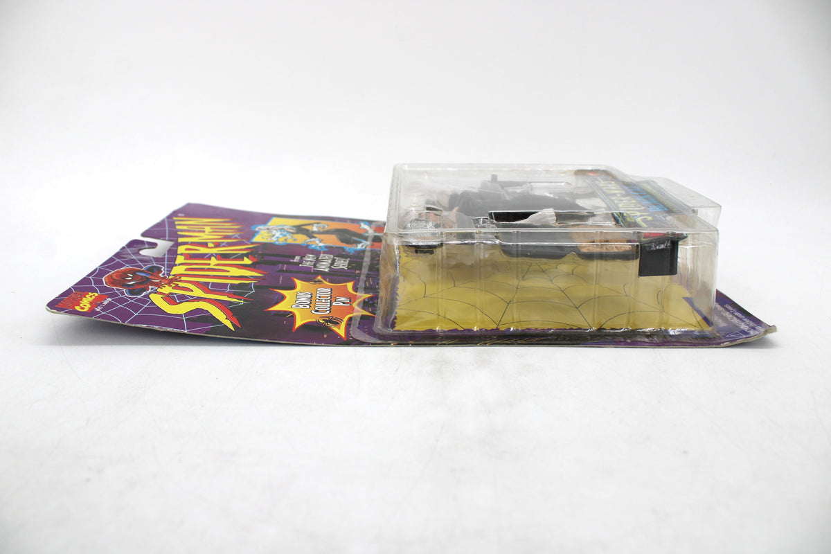 Black Cat Spider-Wars Toy Biz 1996 Carded Figure — Side View Left