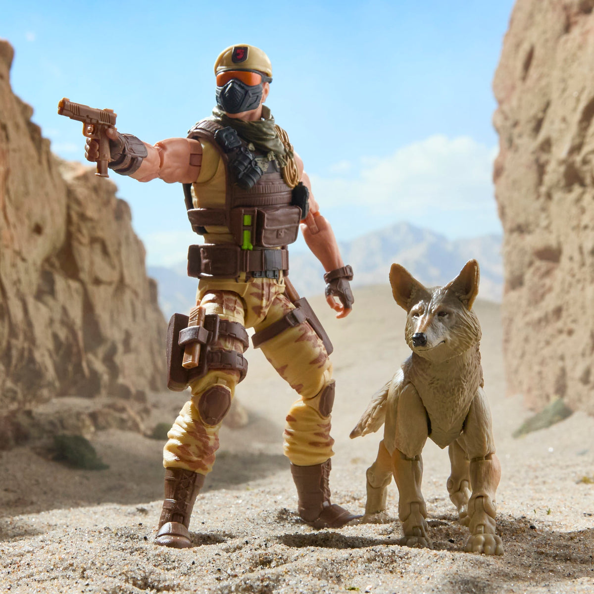 Dusty & Coyote Sandstorm G.I. Joe Classified Series 6-Inch Figure Set — Dusty Aiming Pistol with Coyote Sandstorm Standing Alert
