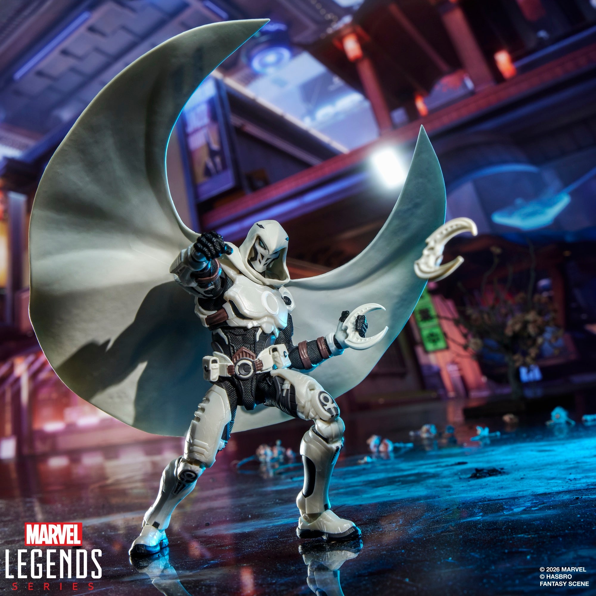 Moon Knight Marvel Legends 6-Inch Figure — Crescent Dart Accessories Detail