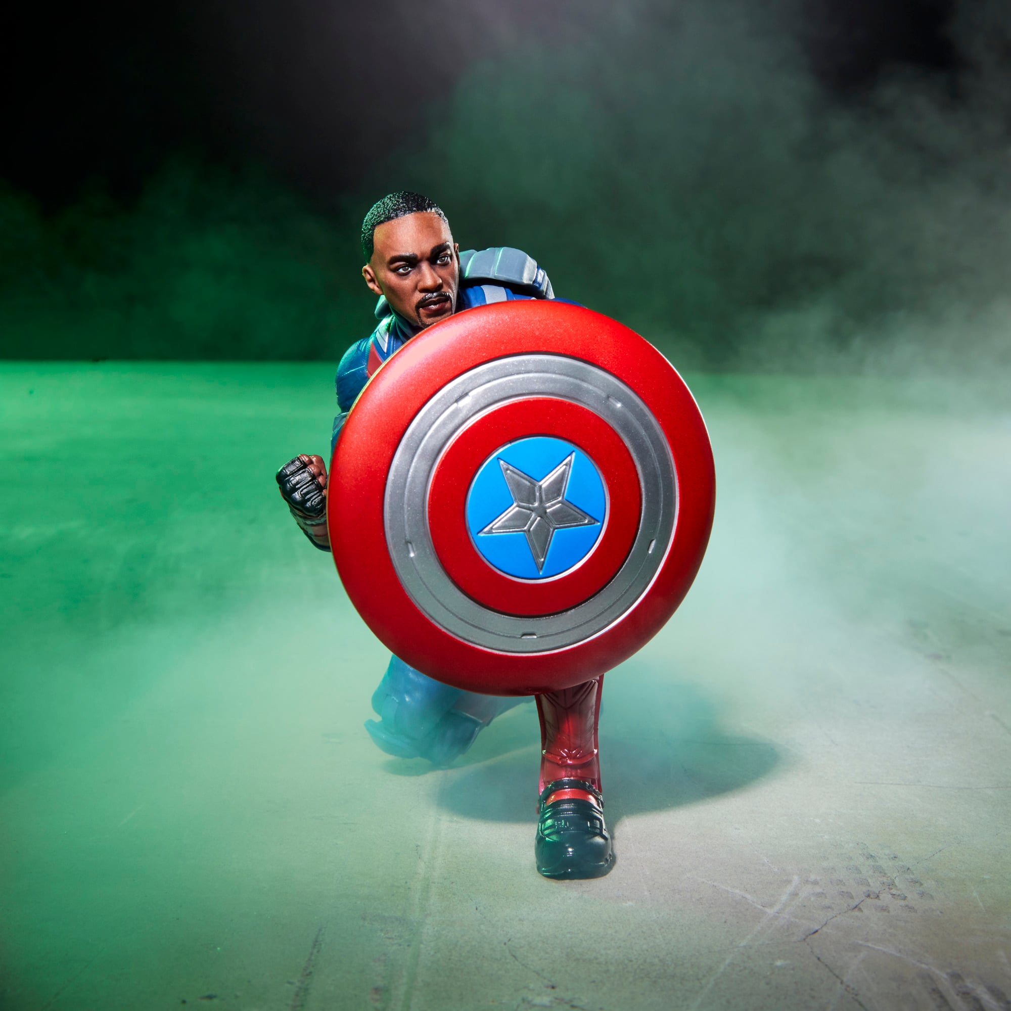 Captain America Sam Wilson Marvel Legends 6-Inch Figure — Low Crouch Shield Defense Pose