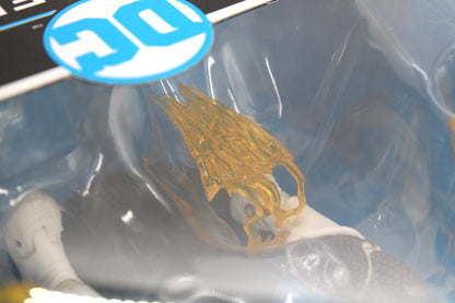 The Flash Hot Pursuit DC Multiverse Injustice 2 7-Inch — Accessories Included Close-Up of Translucent Gold Speed Force Effect