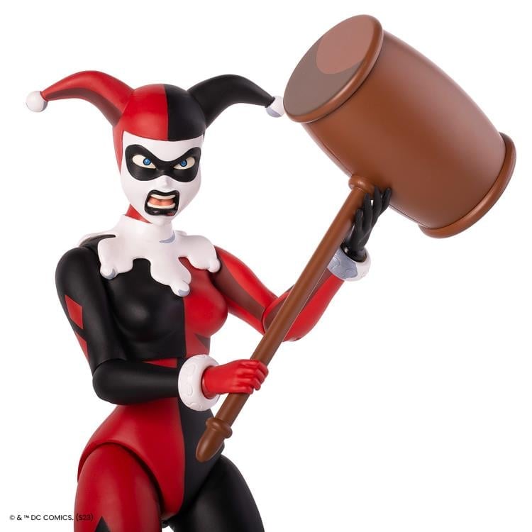 Harley Quinn Batman Animated Series 1/6 Scale Figure — Hammer Detail Close-Up