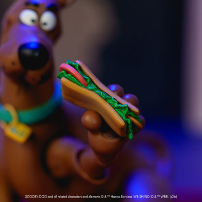 Scooby-Doo Scooby-Doo 1/12 Scale 6-Inch Action Figure — Figure Detail Close-Up of Sandwich Accessory in Hand