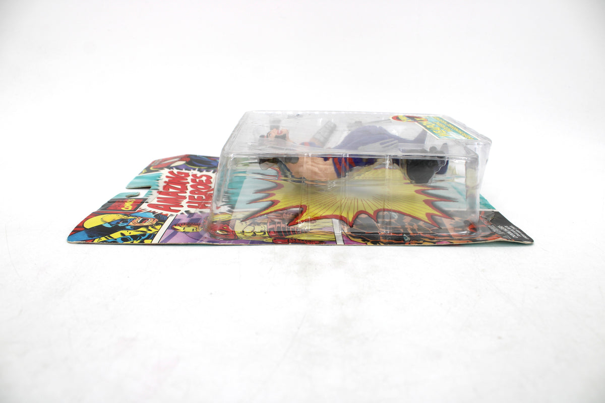 Weapon X Wolverine Amazing Heroes 1997 Toy Biz — Bubble Detail Side View Left