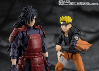 Madara Uchiha Legend of Darkness S.H.Figuarts — Figure Detail Close-Up with Naruto Uzumaki