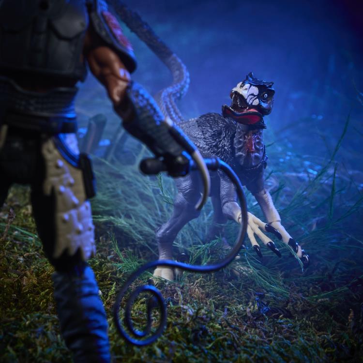 Cobra Deinonychus G.I. Joe Classified Series Close-Up Head and Claws — Figure Detail