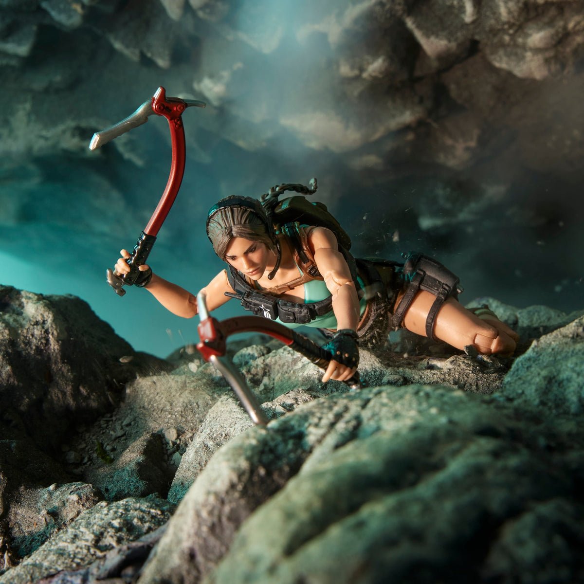 Lara Croft G.I. Joe Classified Series 6-Inch Figure — Climbing Axes Rock Scaling Pose