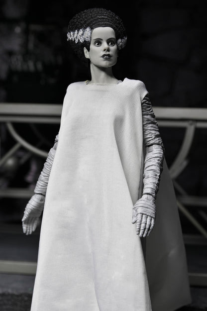 Bride of Frankenstein Universal Monsters 7-Inch 2-Pack — Bride Figure Detail View Soft Goods Robe
