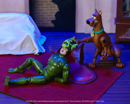 Sea Demon Scooby-Doo 1/12 Scale Action Figure — Out of Box Scene with Scooby-Doo Unmasking Villain