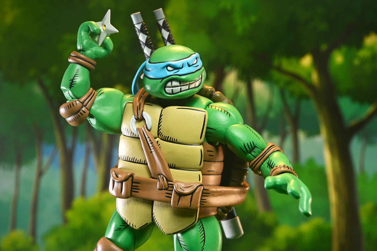 Leonardo TMNT x Usagi Yojimbo NECA 7-Inch Figure — Shuriken Detail Close-Up