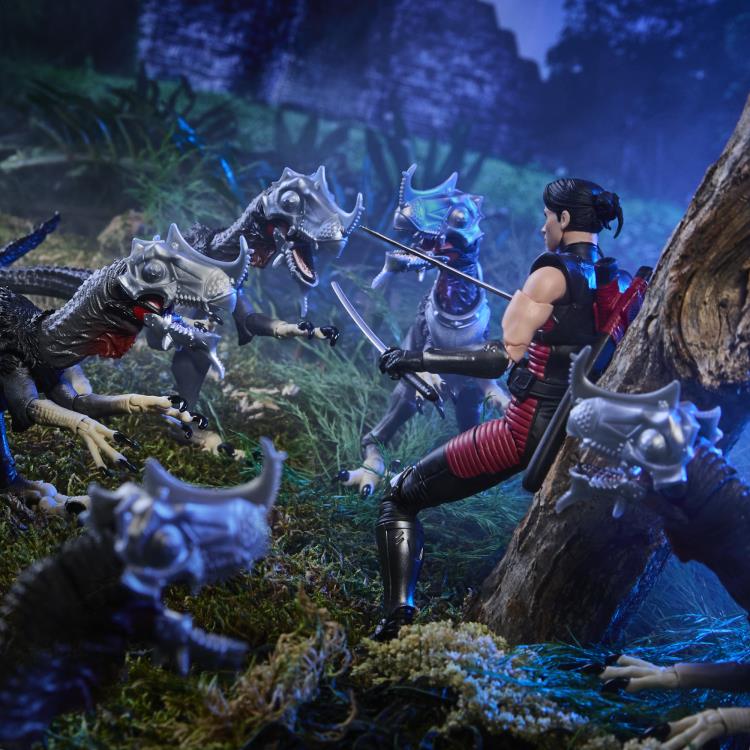 G.I. Joe Classified Series Female Figure Fighting Armored Deinonychus Pack — Articulation Pose