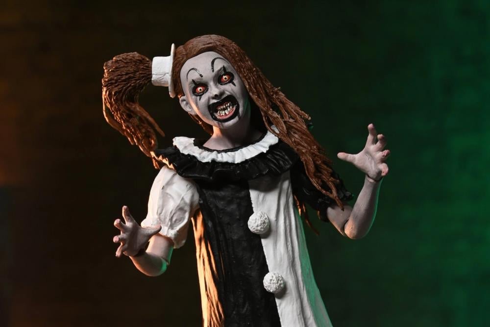 Little Pale Girl Terrifier 2 NECA Ultimate 7-Inch — Face Detail Close-Up Screaming Expression