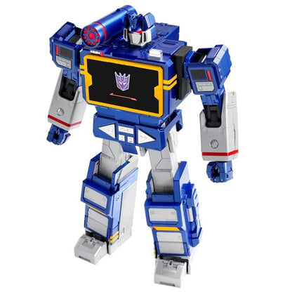Soundwave Transformers Flagship Series Robot — Three-Quarter Front Detail Pose
