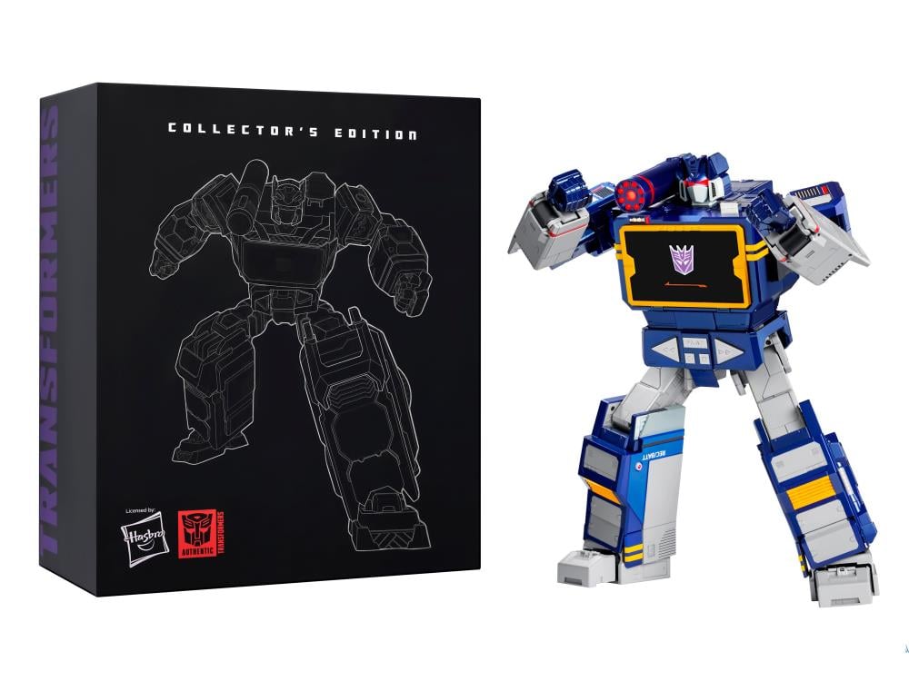 Soundwave Robosen Flagship Series — Collector's Edition Black Box with Figure