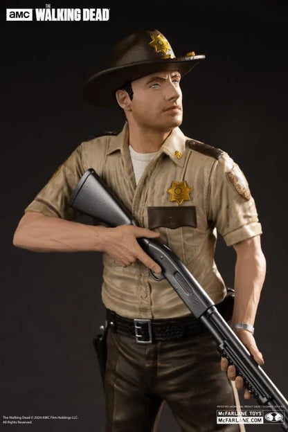 The Walking Dead (TV Series) Rick Grimes 1/8 Scale Posed Figure